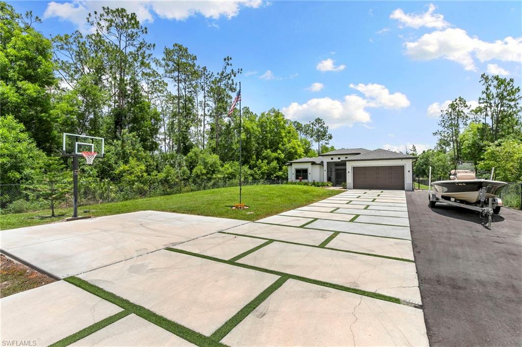 4473 Golden Gate Blvd E Property Photo 6