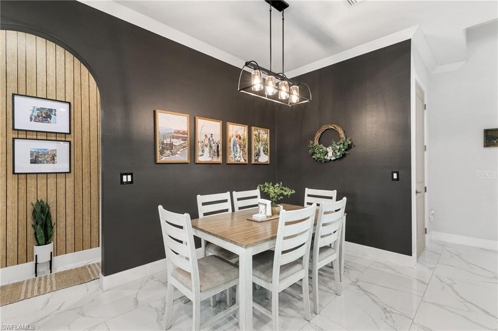 4473 Golden Gate Blvd E Property Photo 11