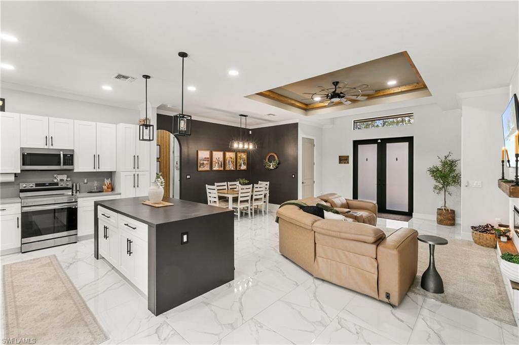 4473 Golden Gate Blvd E Property Photo 15