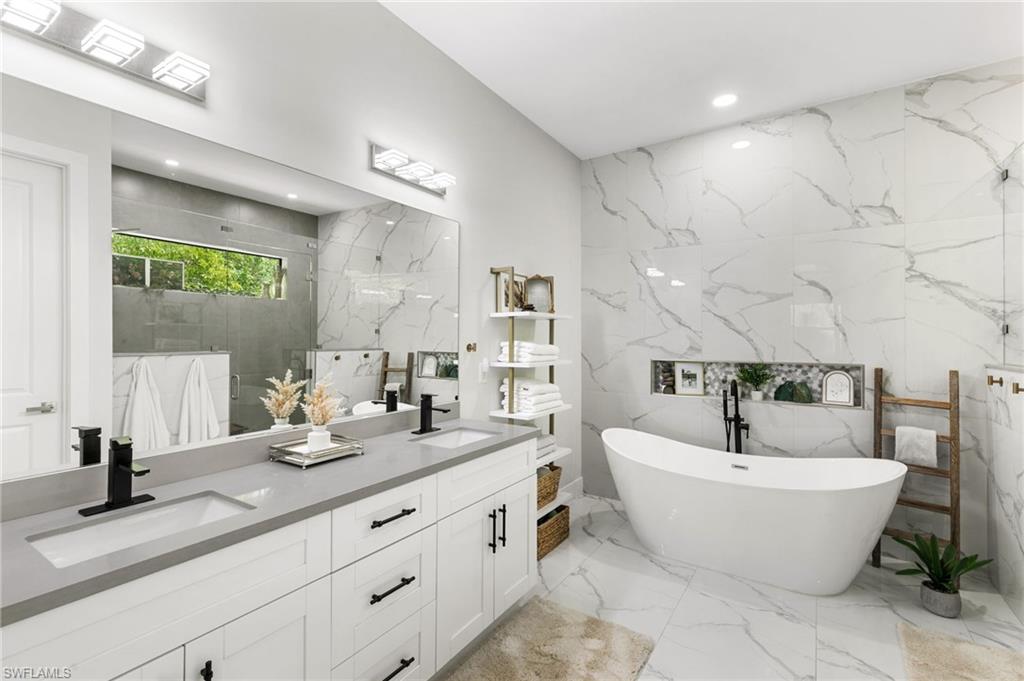 4473 Golden Gate Blvd E Property Photo 20