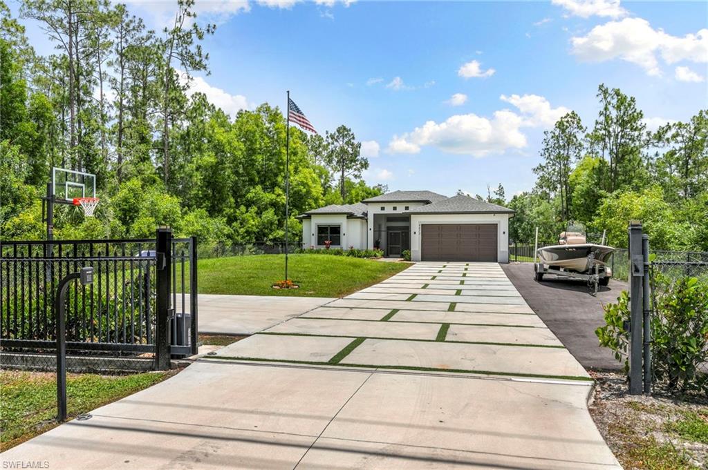 4473 Golden Gate Blvd E Property Photo 35