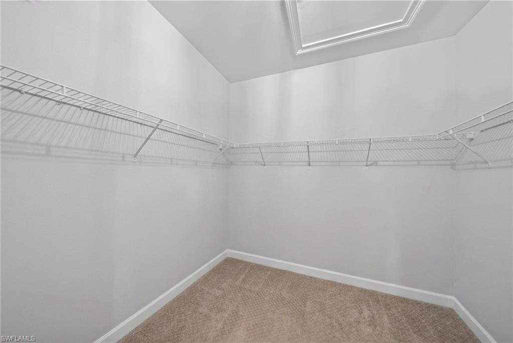37 Johnnycake Dr Property Photo 9