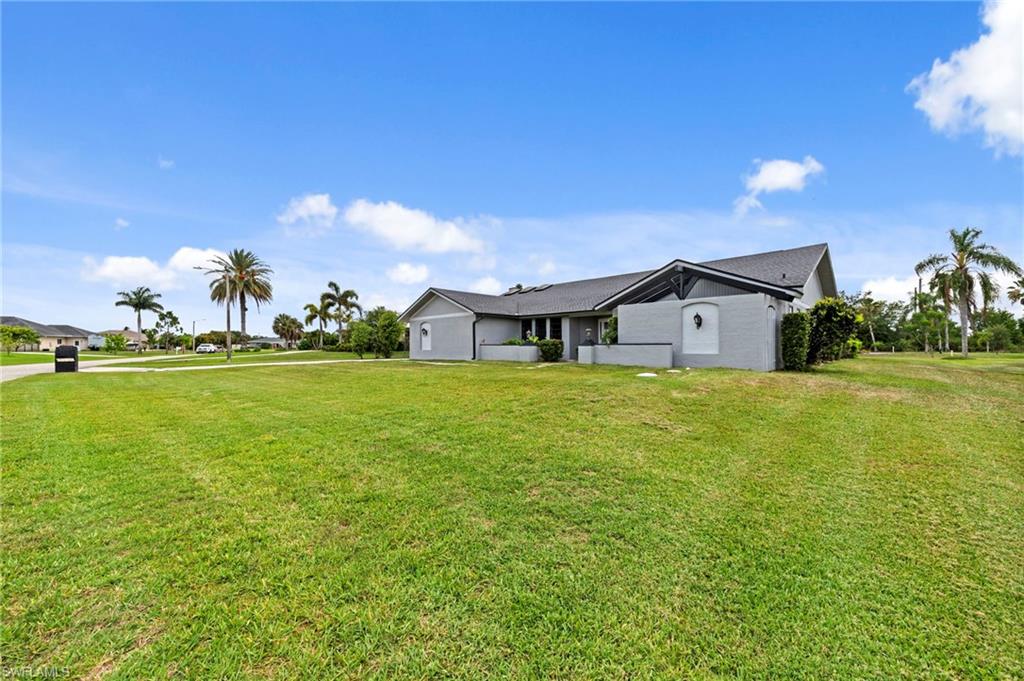 17209 Castleview Dr Property Photo 4