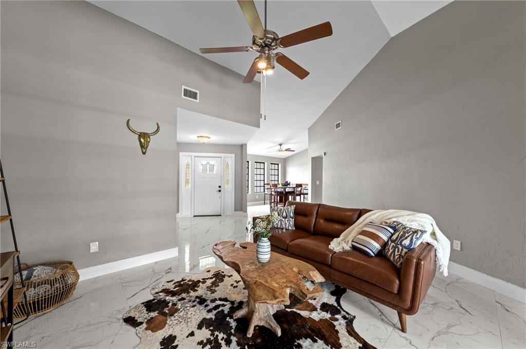 17209 Castleview Dr Property Photo 10