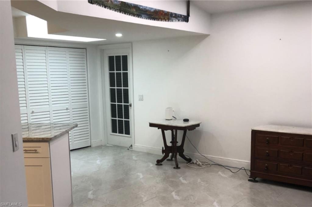 17656 Island Inlet Ct Property Photo 4