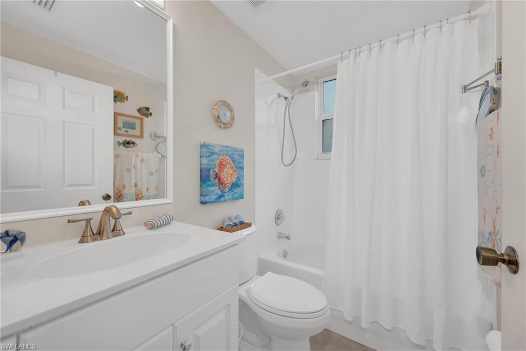 6735 Huntington Lakes Cir 102 Property Photo 14
