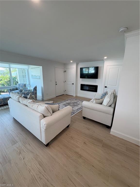 2100 Gulf Shore Blvd N 120 Property Photo 18