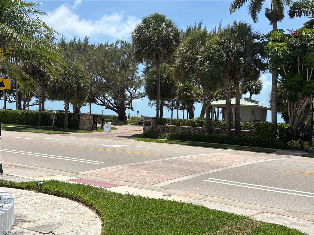 2100 Gulf Shore Blvd N 120 Property Photo 30