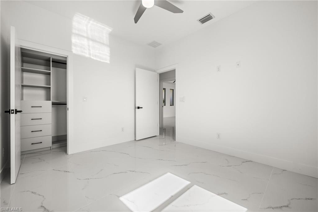 409 25th Pl Property Photo 26