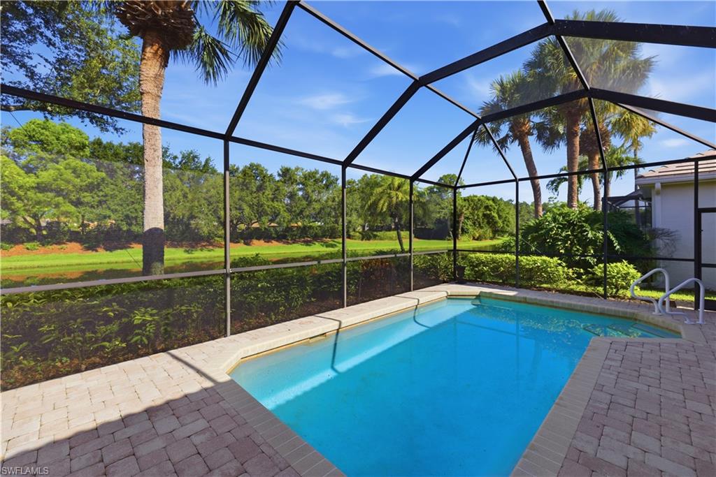 9235 Troon Lakes Dr Property Photo 3