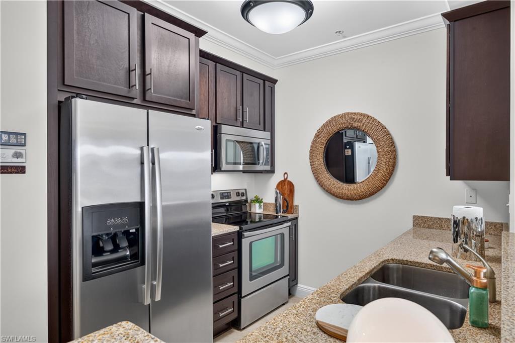 23161 Fashion Dr 7210 Property Photo 12