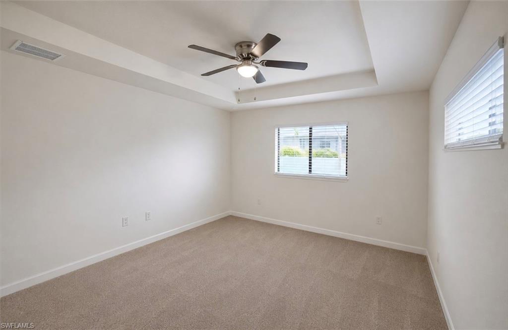 2208 42nd Pl Property Photo 8