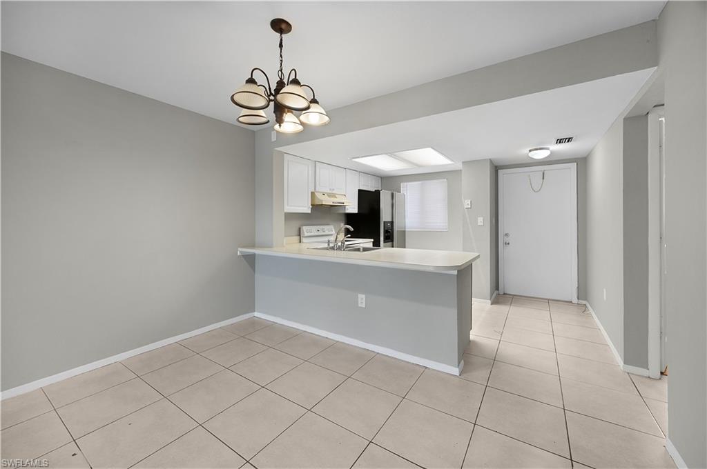2700 Park Windsor Dr 714 Property Photo 2