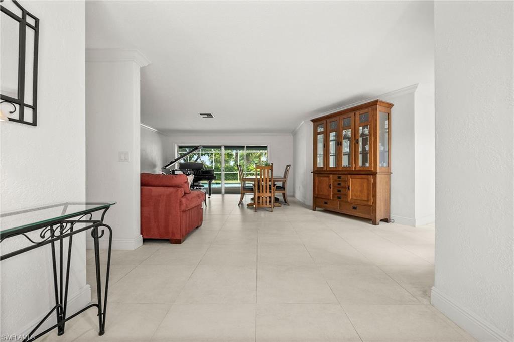 421 Palm River Blvd Property Photo 12