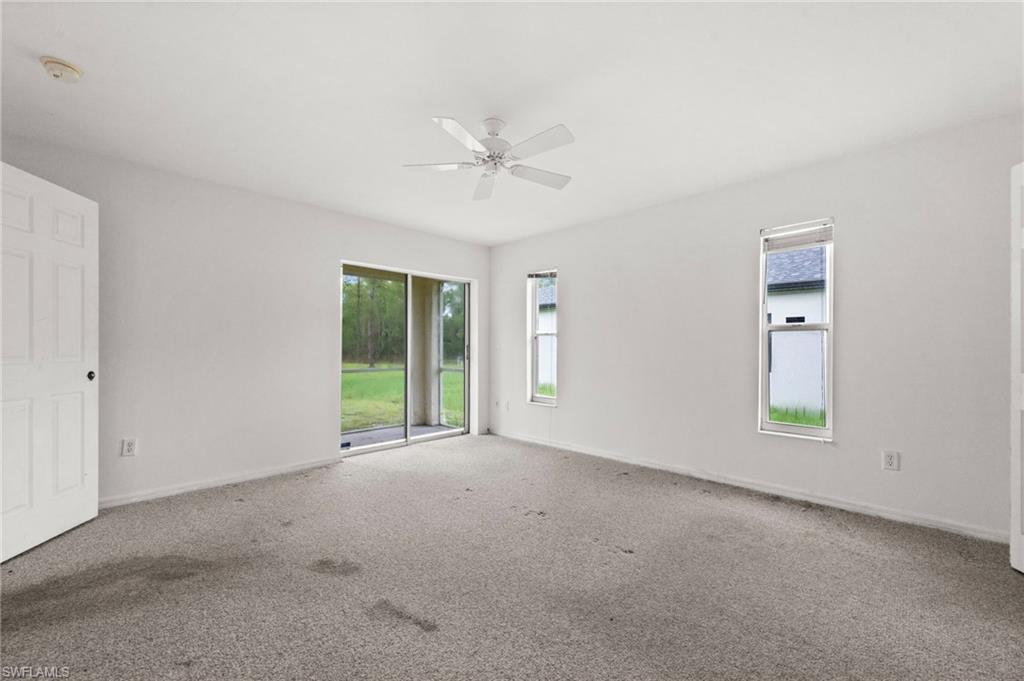2440 31st Ave Ne Property Photo 12
