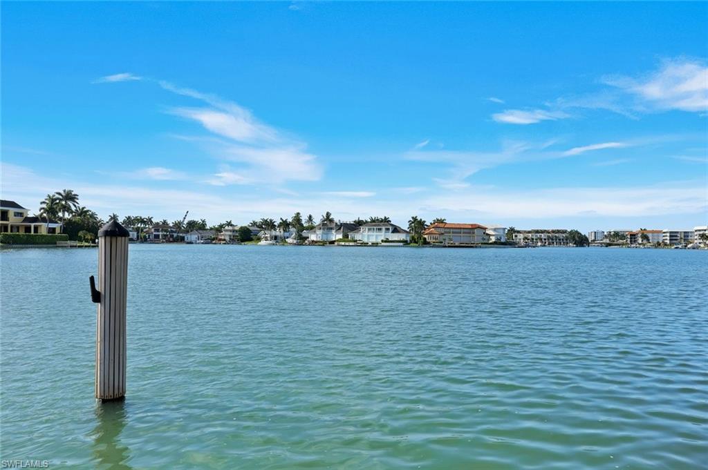3400 Gulf Shore Blvd N B4 Property Photo 3