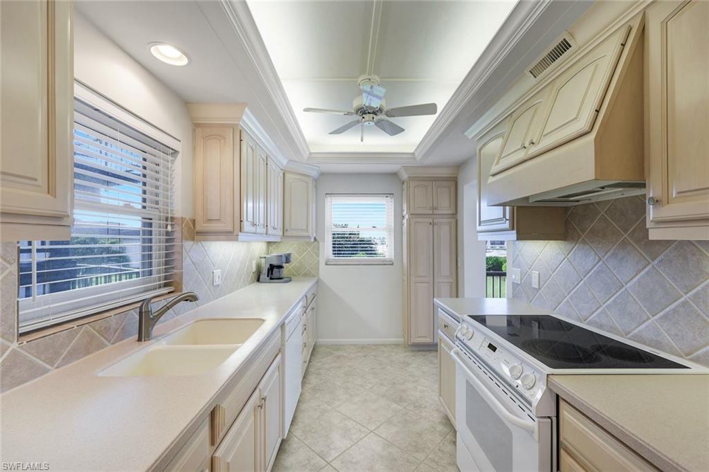 3400 Gulf Shore Blvd N B4 Property Photo 12