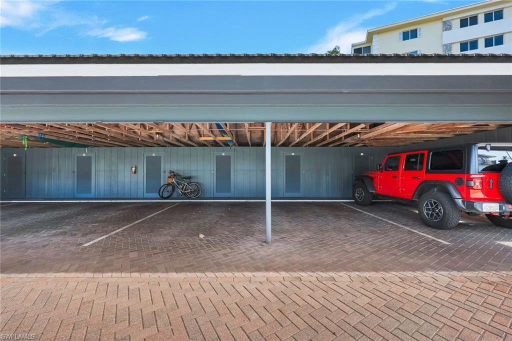 3400 Gulf Shore Blvd N B4 Property Photo 19
