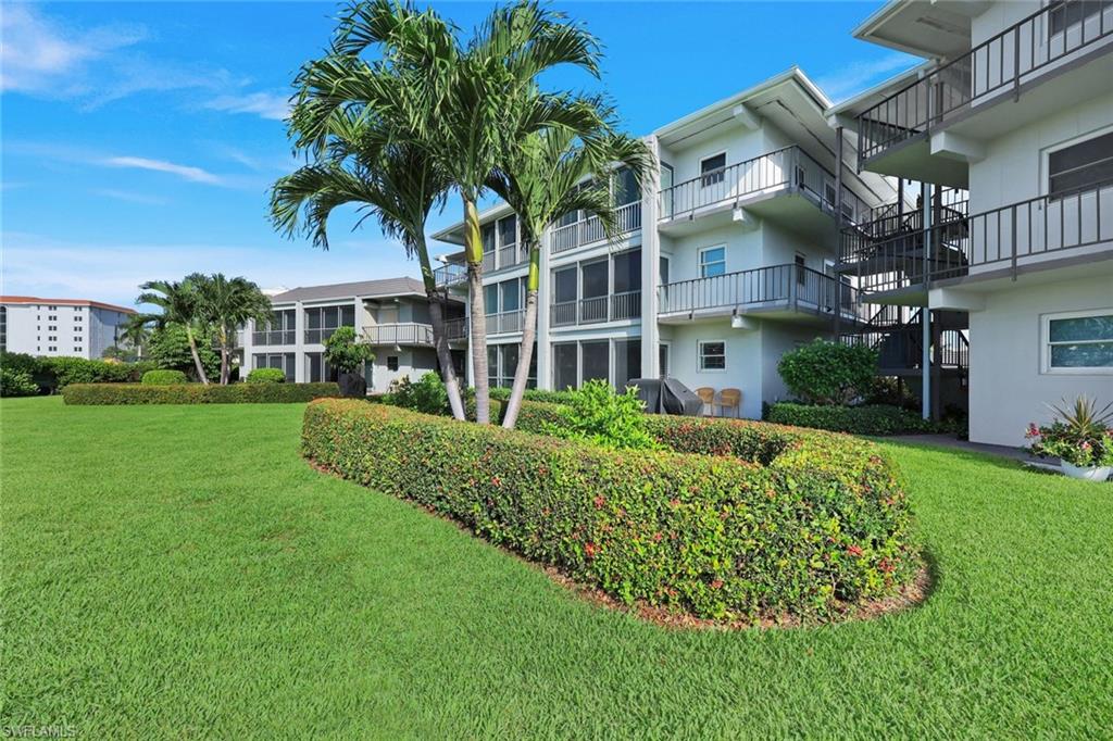 3400 Gulf Shore Blvd N B4 Property Photo 23