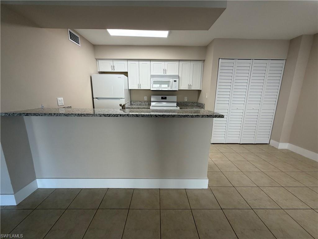 5317 Summerlin Rd 1702 Property Photo 4
