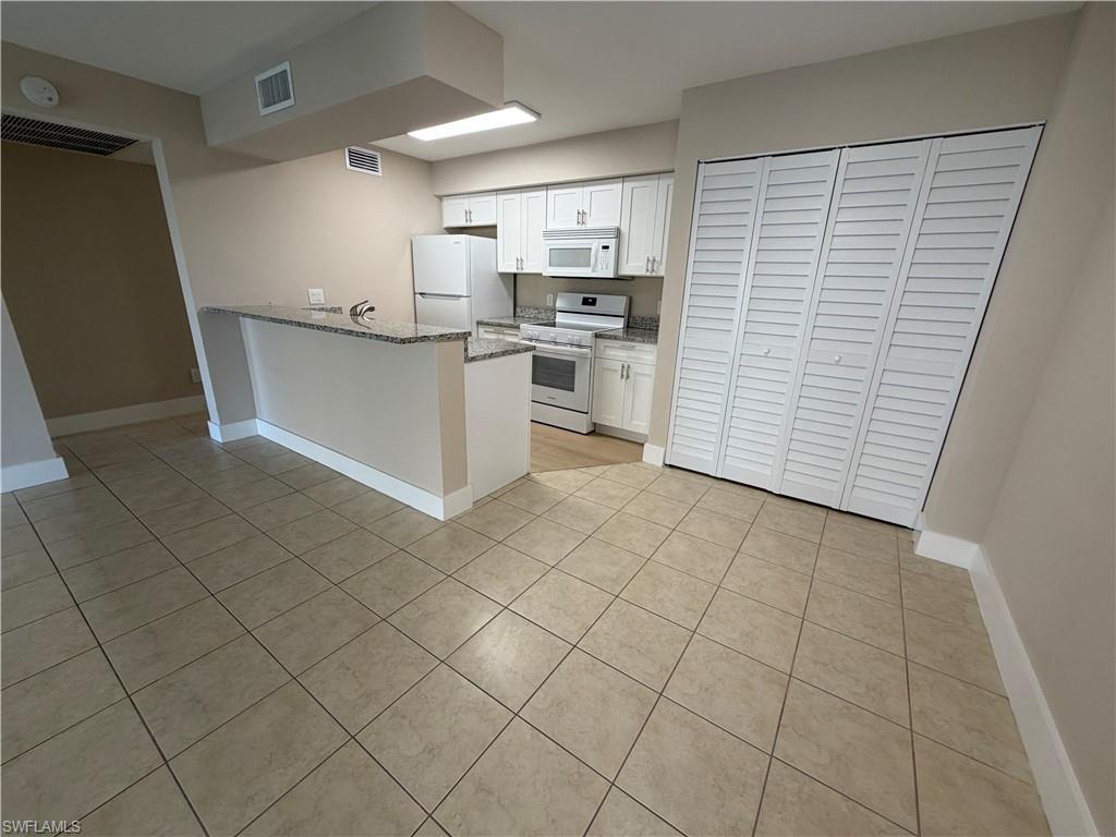 5317 Summerlin Rd 1702 Property Photo 9