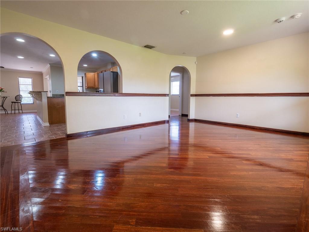 18414 Tulip Rd Property Photo 4