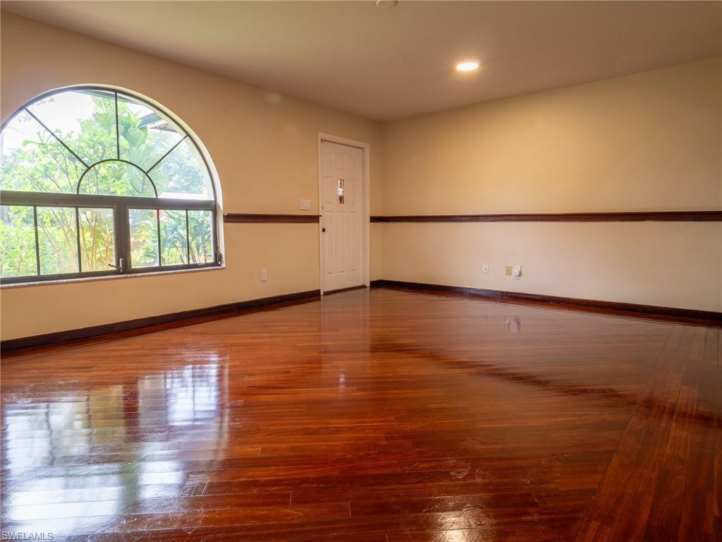 18414 Tulip Rd Property Photo 6