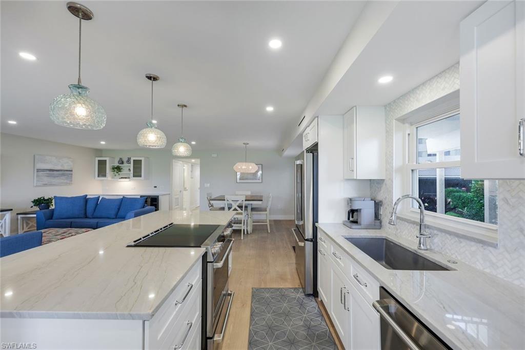 3400 Gulf Shore Blvd N B2 Property Photo 2