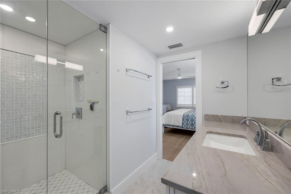 3400 Gulf Shore Blvd N B2 Property Photo 13