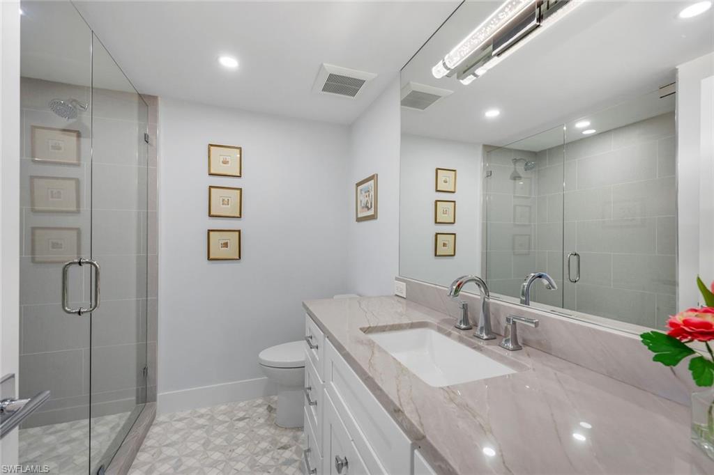 3400 Gulf Shore Blvd N B2 Property Photo 16
