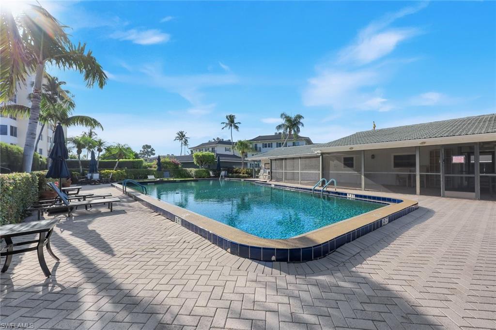 3400 Gulf Shore Blvd N B2 Property Photo 20