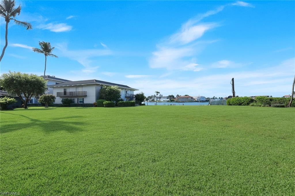 3400 Gulf Shore Blvd N B2 Property Photo 21