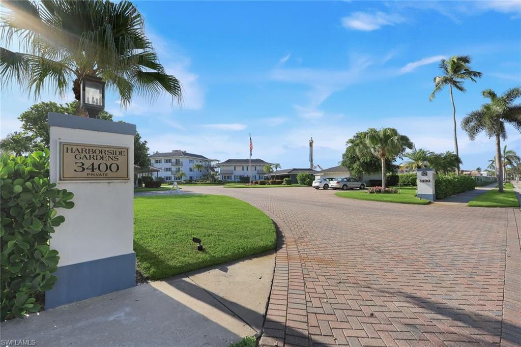 3400 Gulf Shore Blvd N B2 Property Photo 23