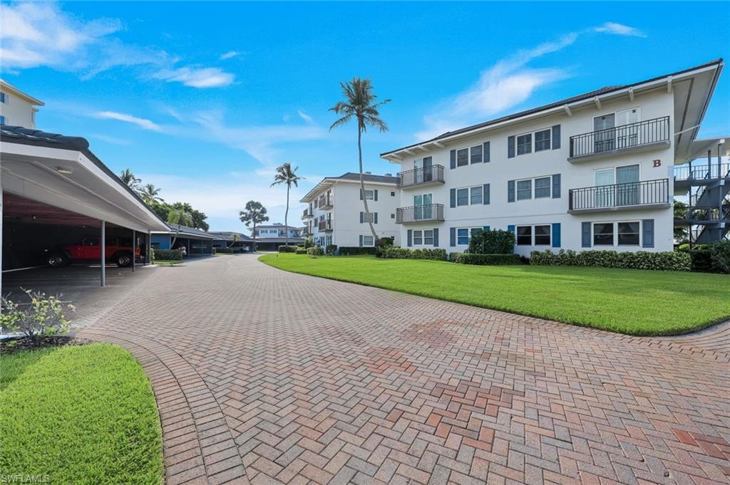 3400 Gulf Shore Blvd N B2 Property Photo 25