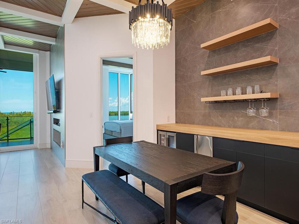 60 Seagate Dr 305 Property Photo 4