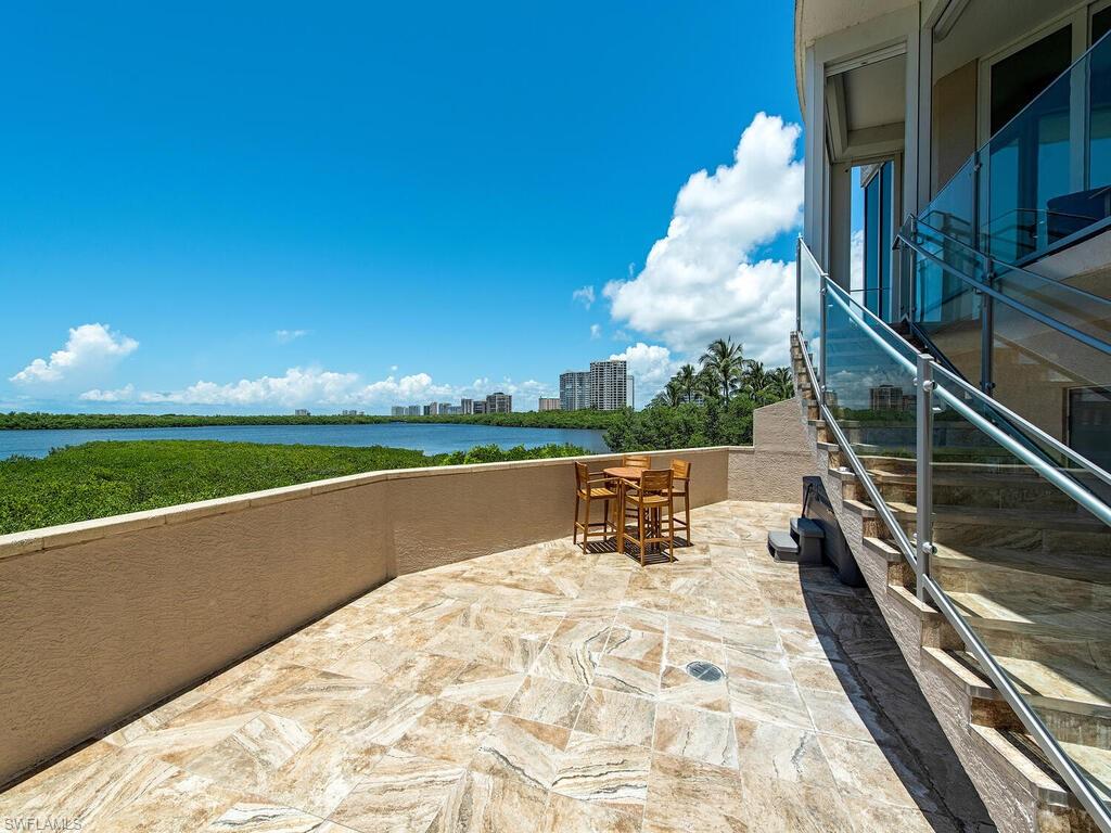 60 Seagate Dr 305 Property Photo 23