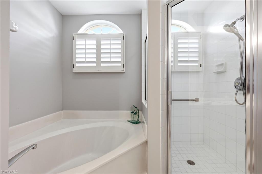 300 L Ambiance Cir 102 Property Photo 18
