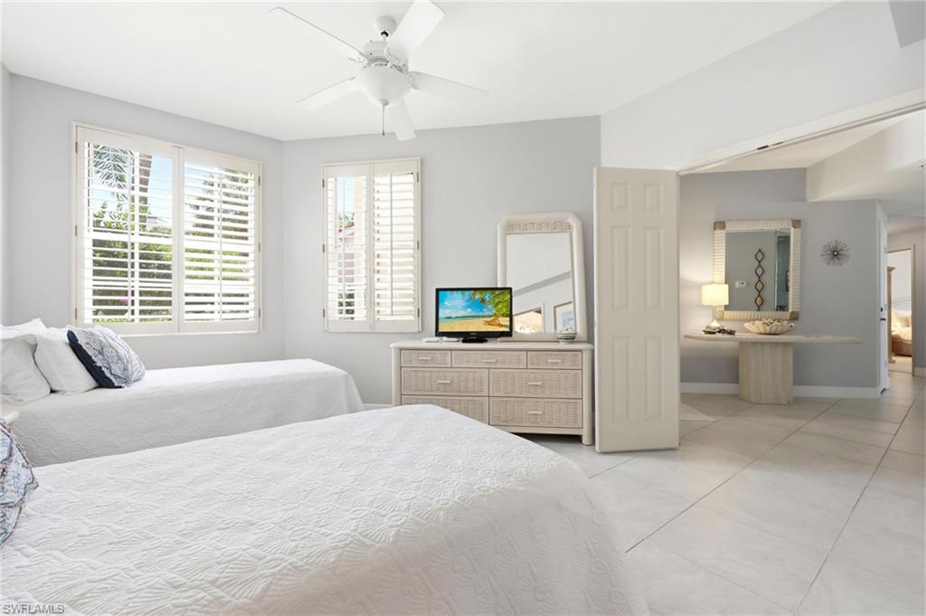 300 L Ambiance Cir 102 Property Photo 23