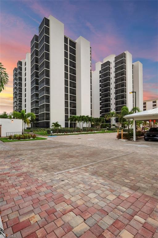 6612 Estero Blvd 301 Property Photo 2