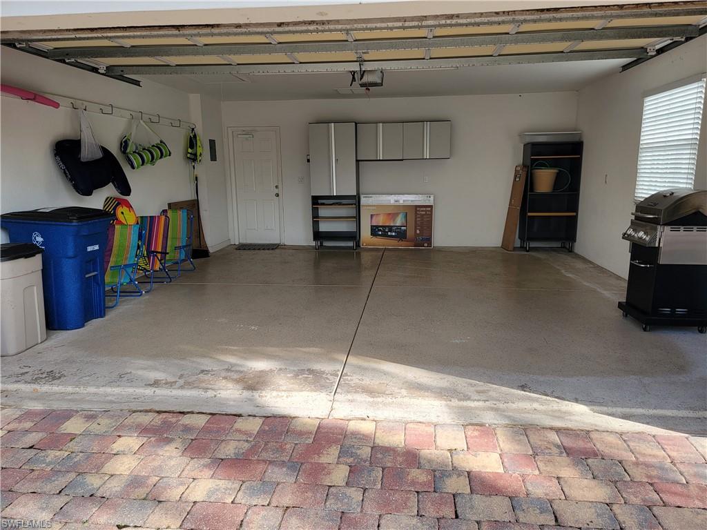 28209 Jeneva Way Property Photo 4