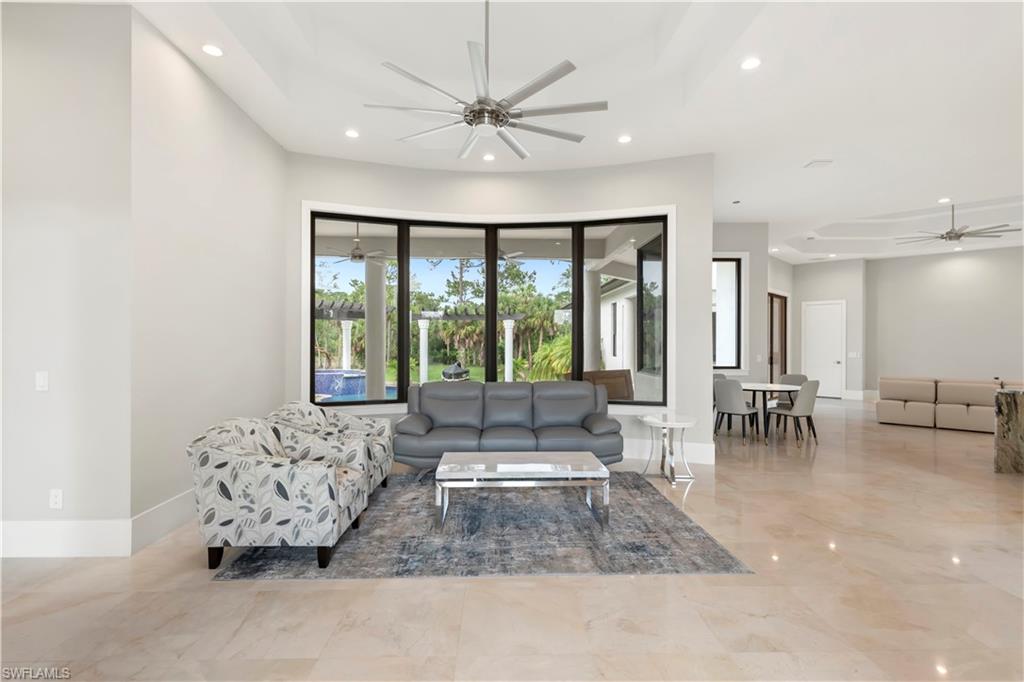 1361 Golden Gate Blvd W Property Photo 13