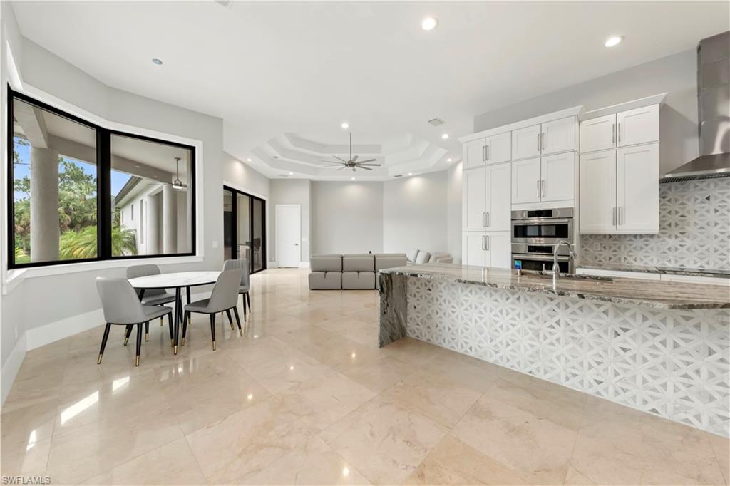 1361 Golden Gate Blvd W Property Photo 14