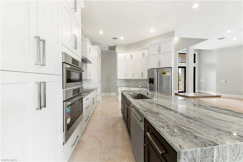 1361 Golden Gate Blvd W Property Photo 16