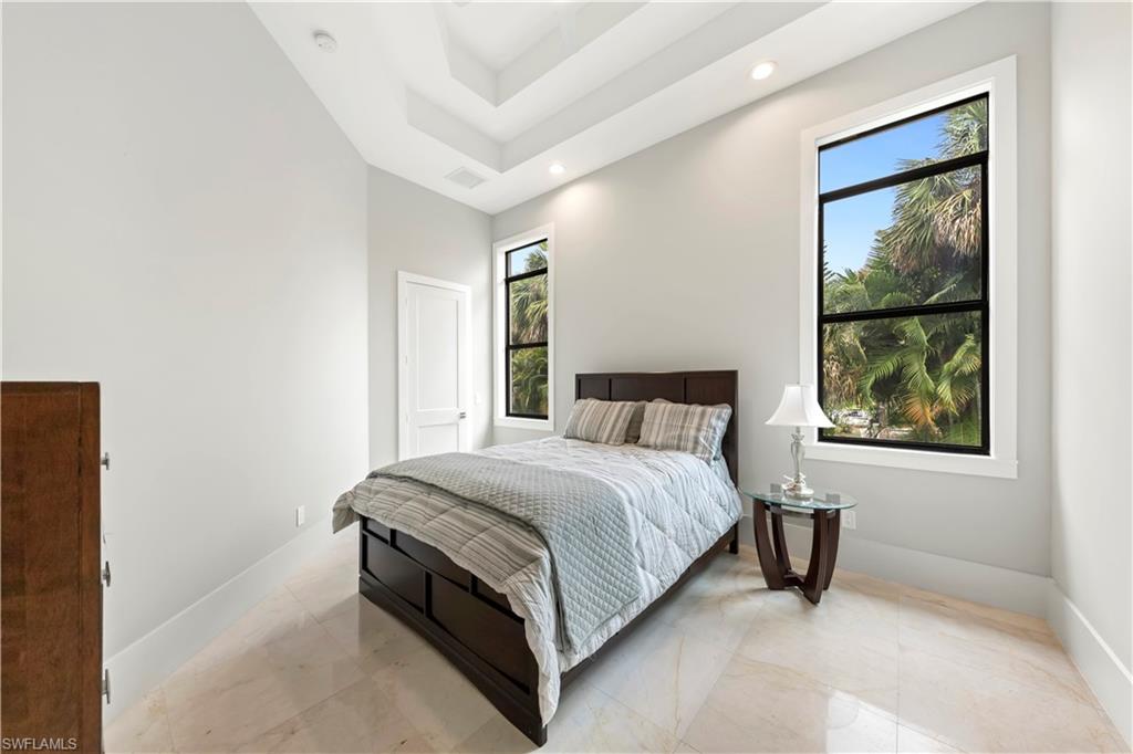 1361 Golden Gate Blvd W Property Photo 22