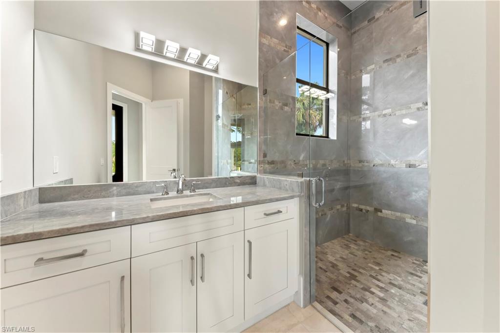 1361 Golden Gate Blvd W Property Photo 27