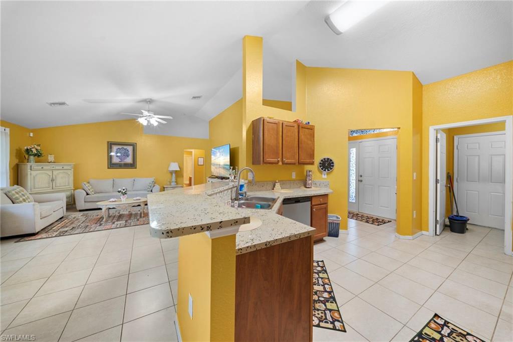 423 Windermere Dr Property Photo 8