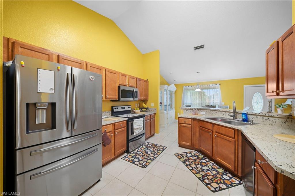 423 Windermere Dr Property Photo 9