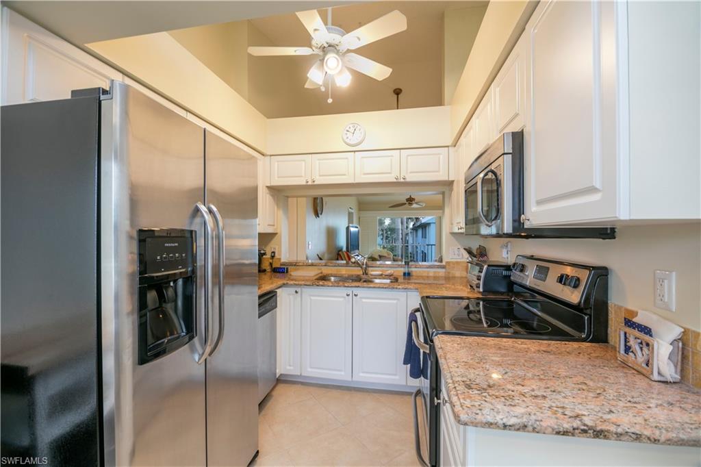 113 Wading Bird CIR W-204 Property Photo 1