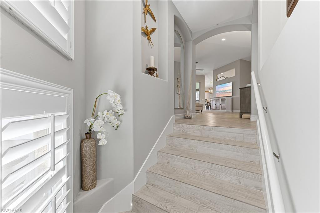 832 Carrick Bend Cir 202 Property Photo 5