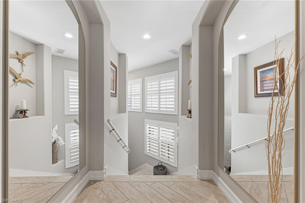 832 Carrick Bend Cir 202 Property Photo 6